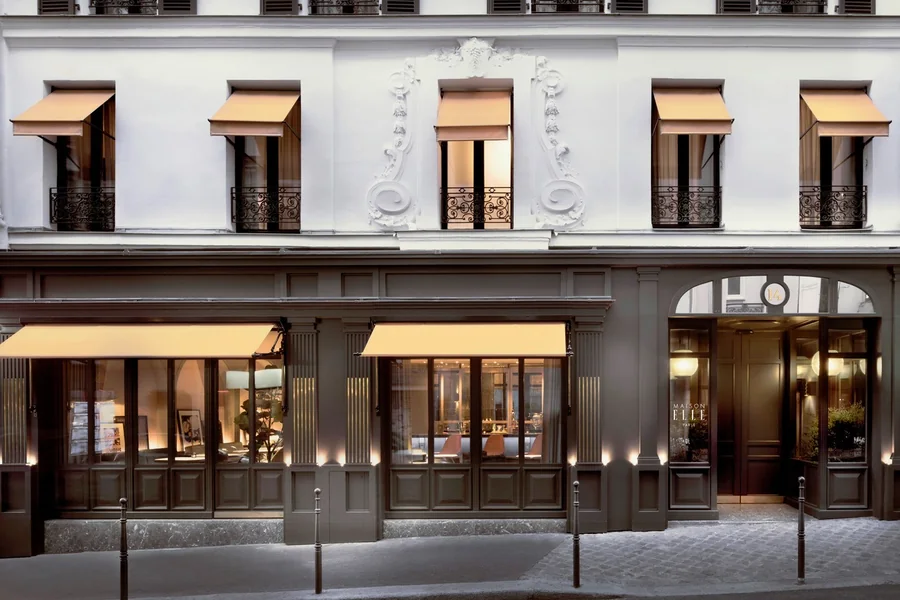 Maison ELLE Paris Etoile — the facade on rue Brey